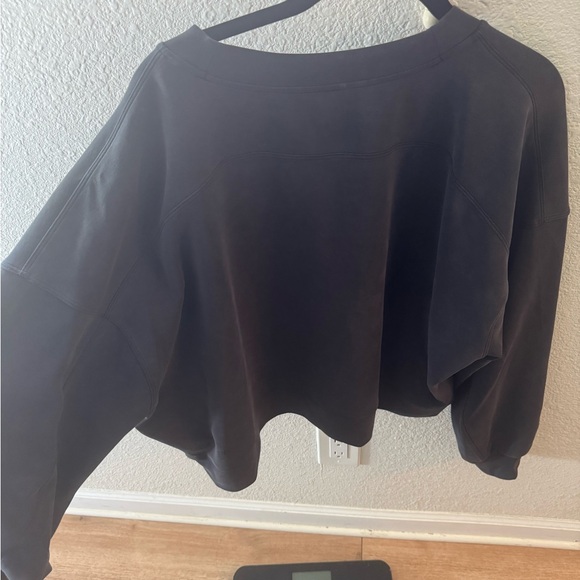 Lululemon Perfectly Oversized Cropped Crew *Softstreme* - Picture 6 of 6